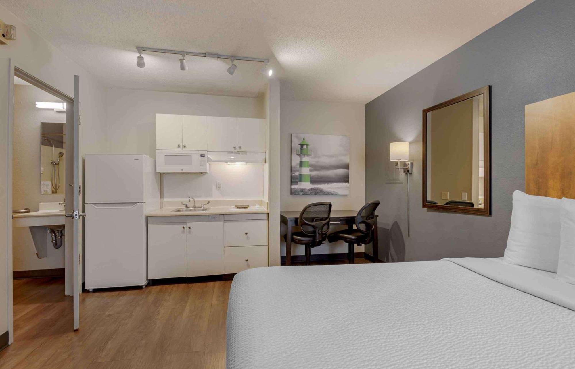 Extended Stay America Select Suites - Charlotte - Airport Ngoại thất bức ảnh
